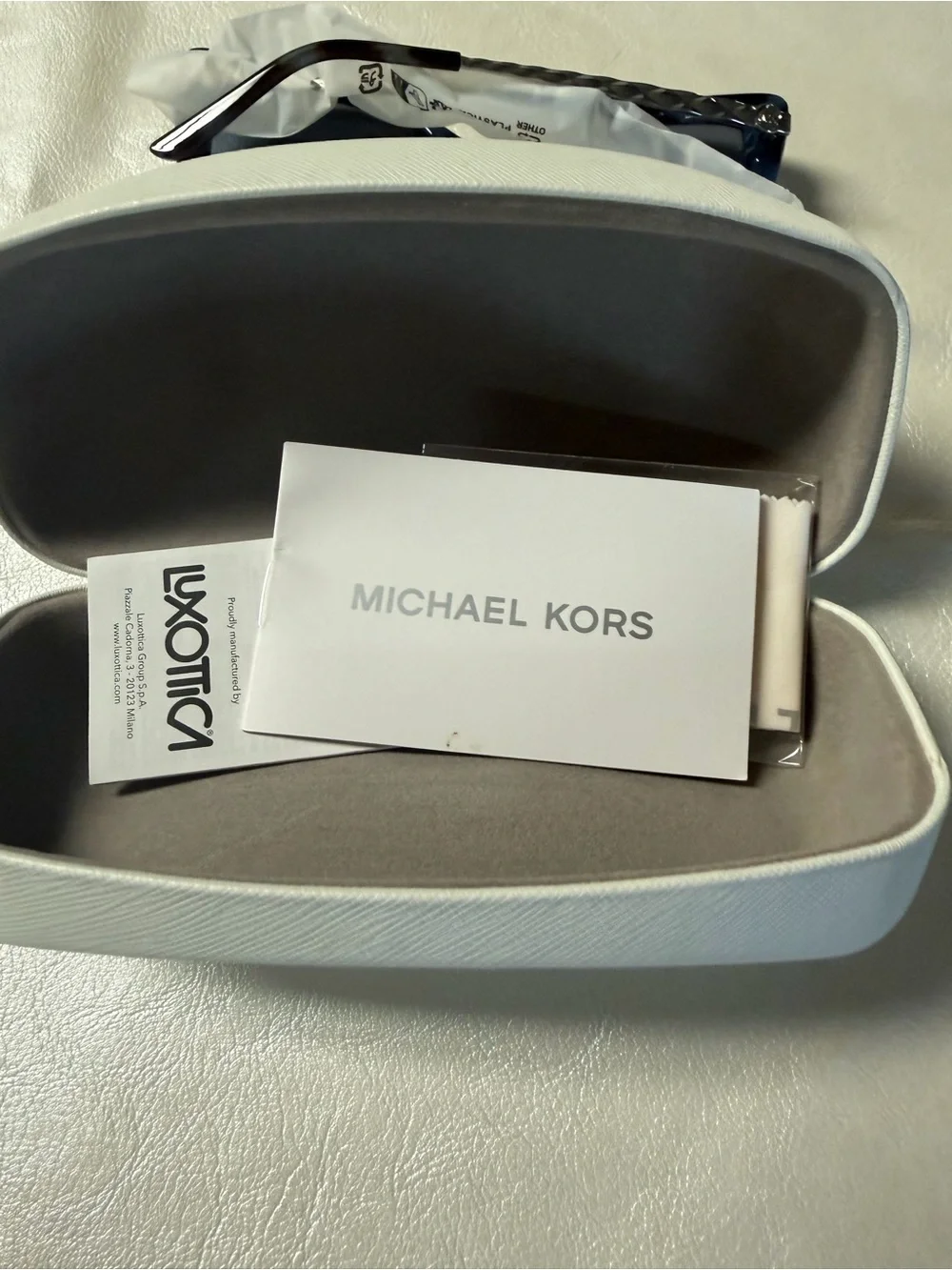 Michael Kors sophisticated cat